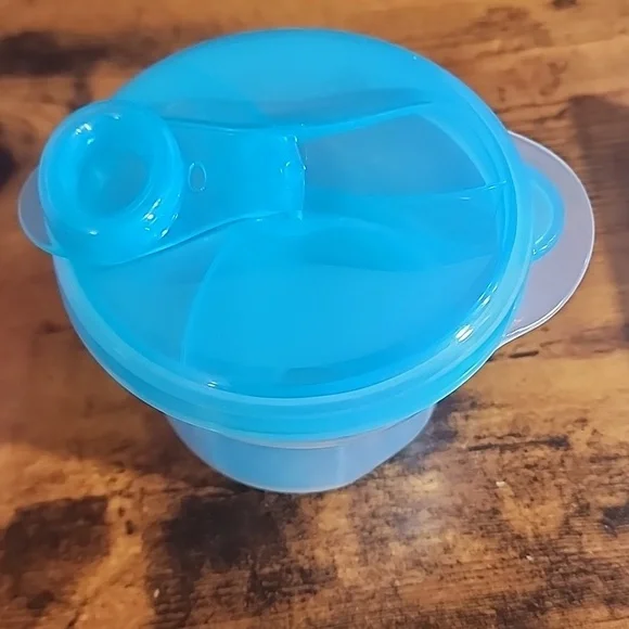 Toddlers Pink and Blue Snack Containers Or Baby Formula 3 Part Container - Picture 3 of 3